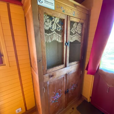 Kamp alanı La Roulotte De Kastell Dinn A Morgat *